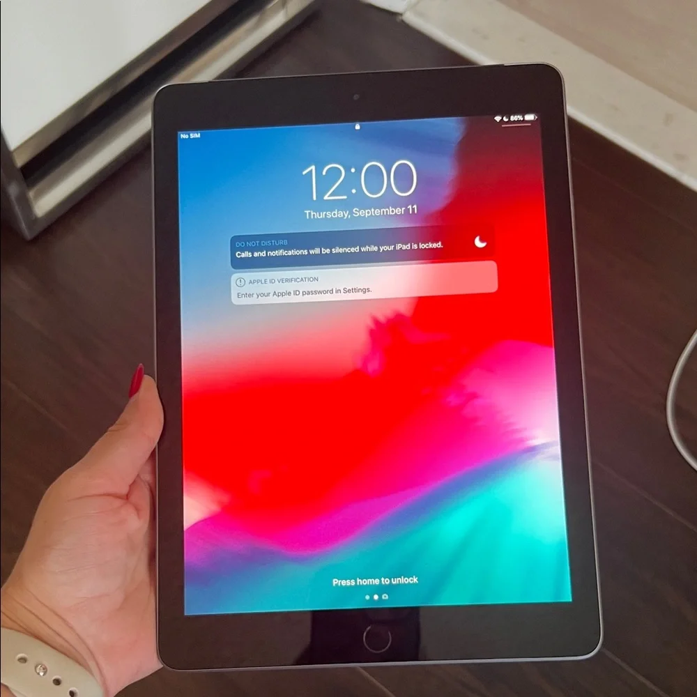 Apple iPad (6th Generation) 128 GB